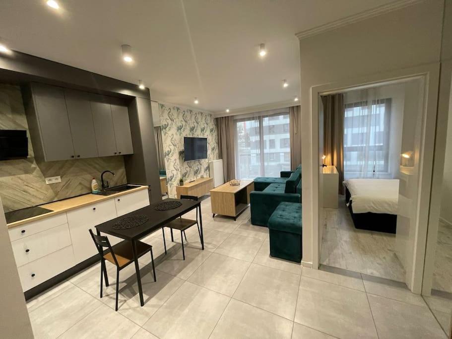 Forum Wola Fine Apartment 华沙 外观 照片
